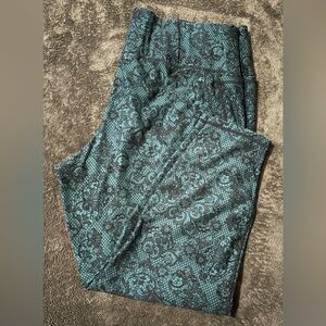 LIVI Active Lane Bryant Teal and Black Patterned High-Rise Leggings